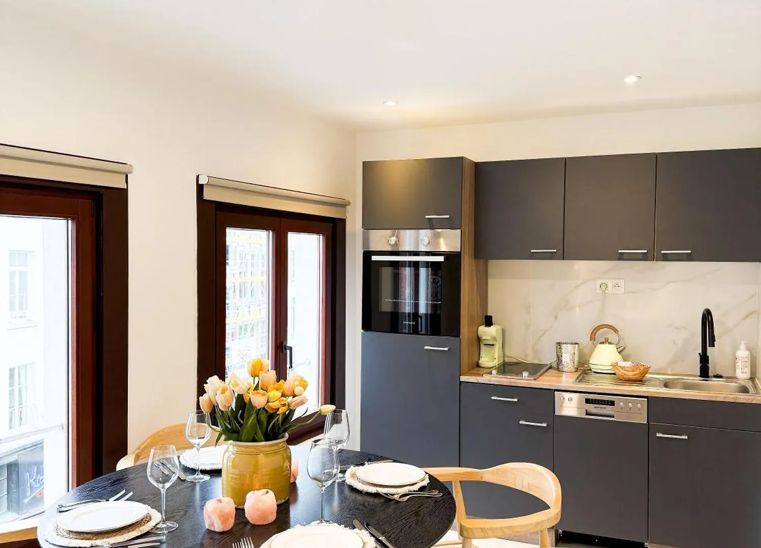 Mayfair Suites Antwerp Apartment
