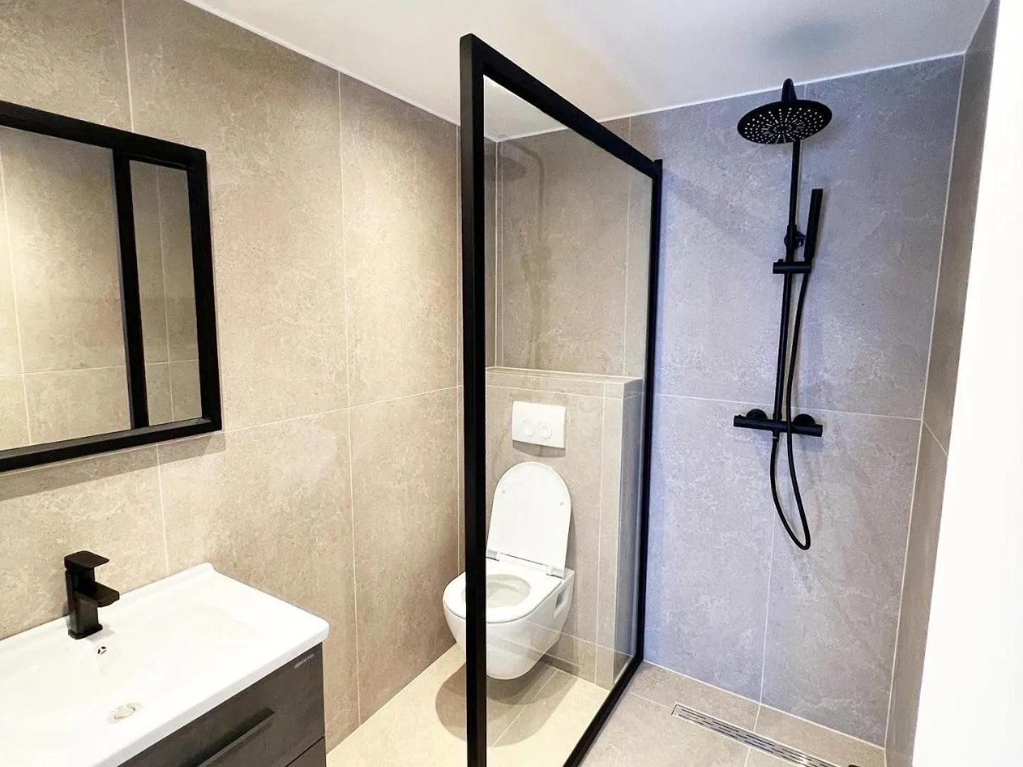 Mayfair Suites Antwerp 0*,  Belgium
