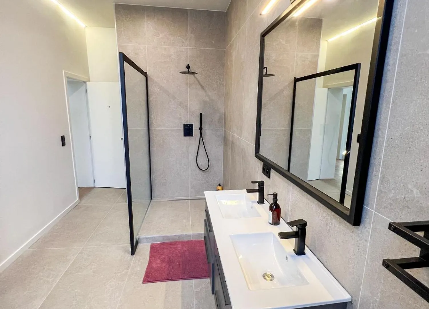 Mayfair Suites Antwerp 0*,  Belgium