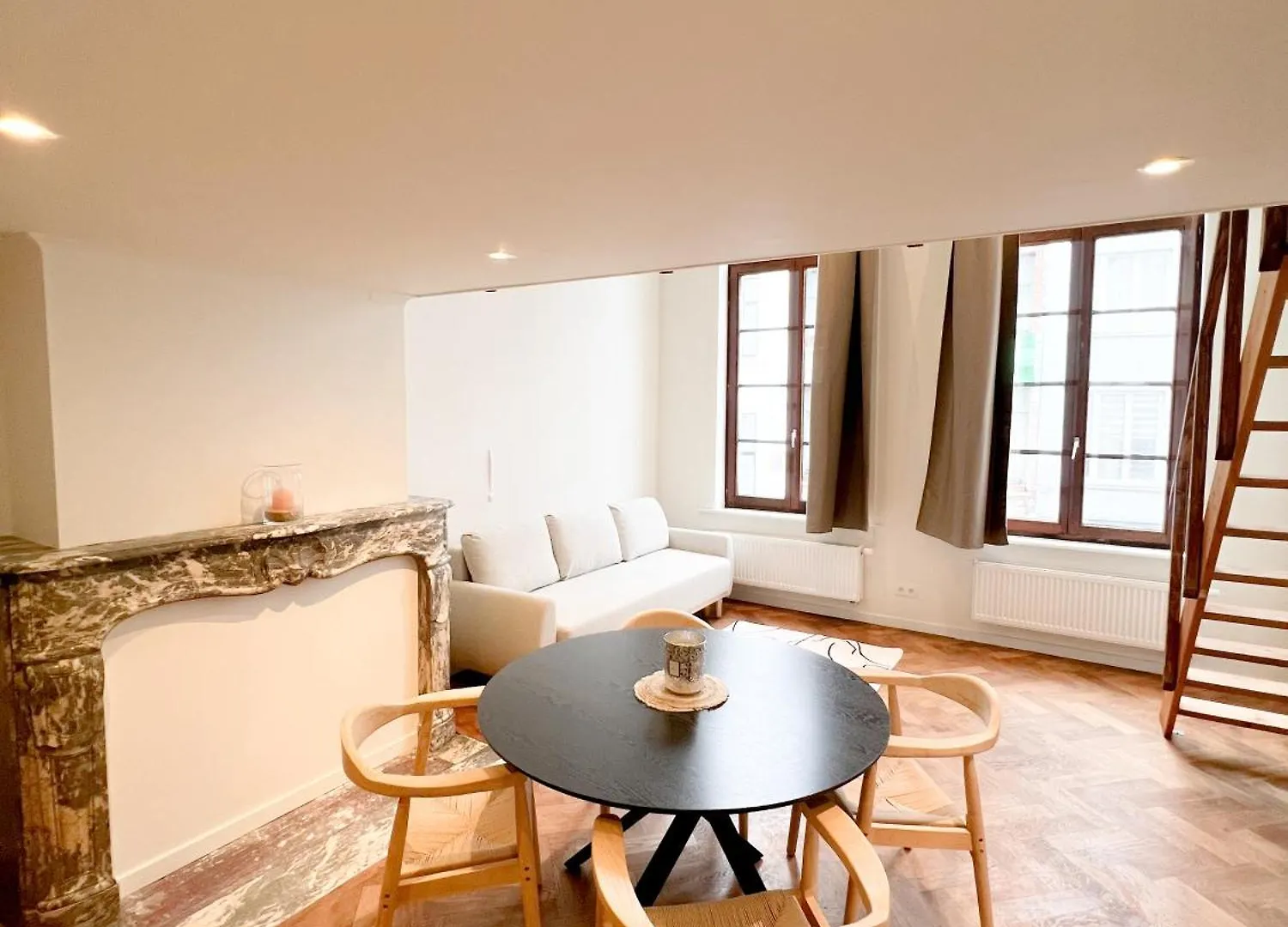 Apartment Mayfair Suites Antwerp