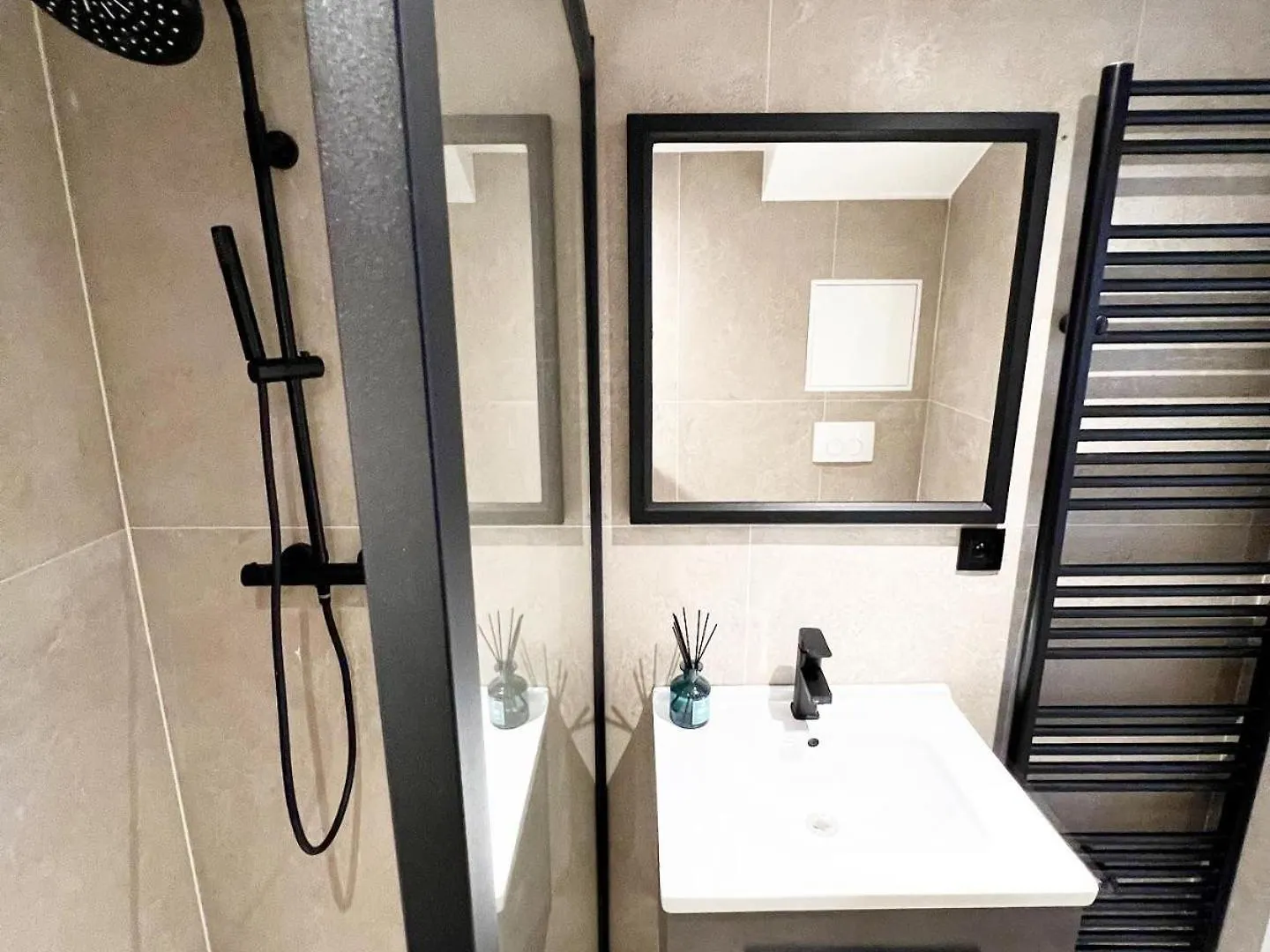 אנטוורפן Mayfair Suites
