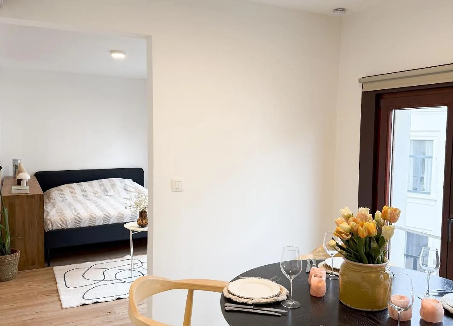 אנטוורפן Mayfair Suites 0*,